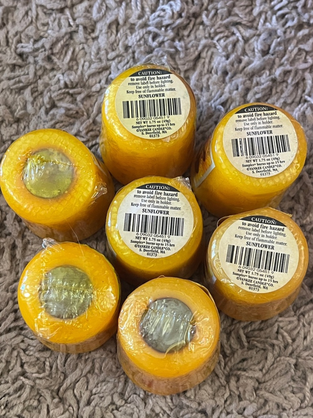 Yankee Candle Sunflower Yellow Votive Candles, Set of 7 - Picture 3 of 4